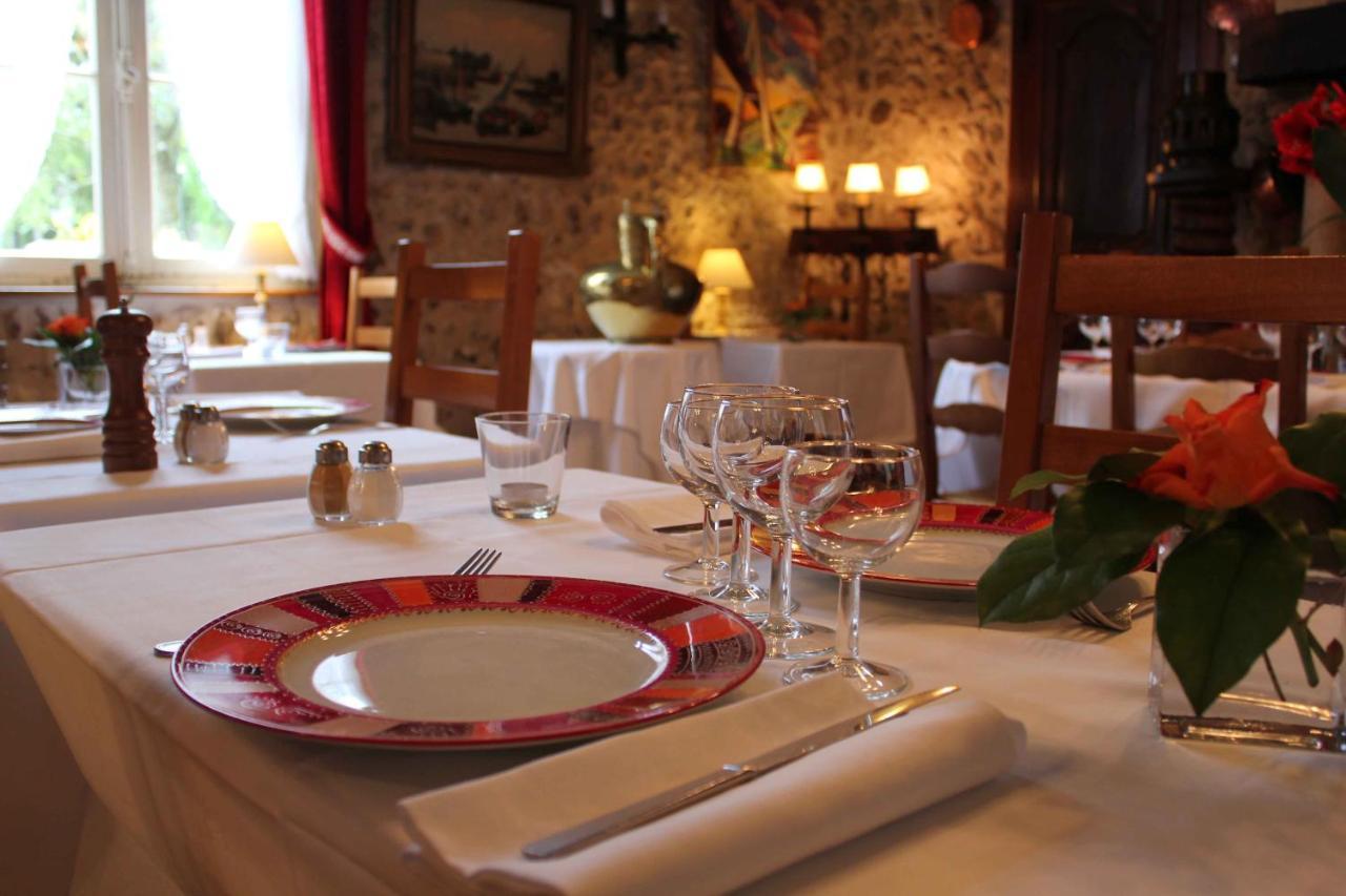 Hotel Restaurant Ferme De La Grande Cour La Rivière-Saint-Sauveur Esterno foto